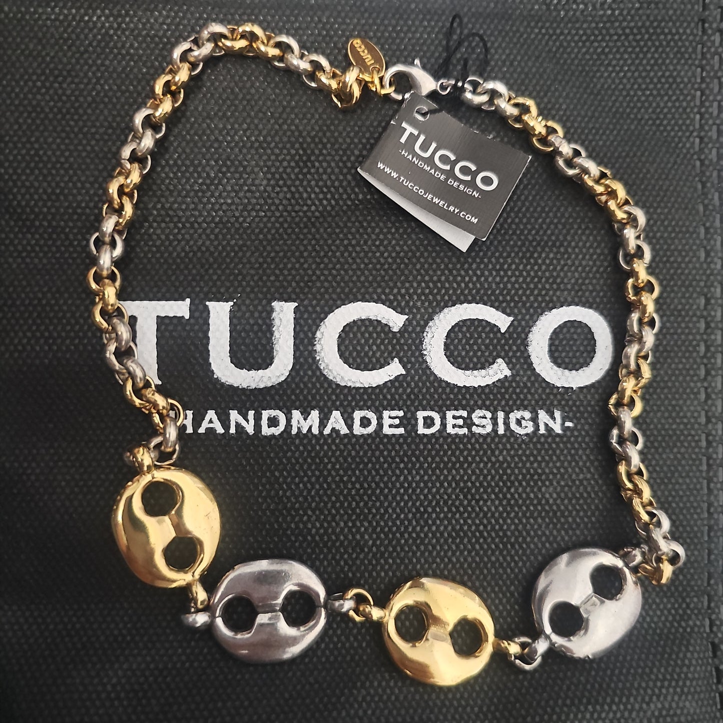 Tucco choker